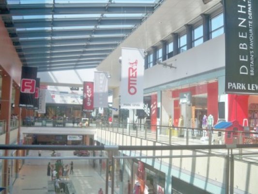 PERCHEZIȚII! Hoții au FURAT un SAC în care erau peste 12.000 de lei, din City Park Mall!